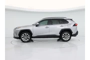 $25998 : Toyota RAV4 2021 XLE Premium thumbnail