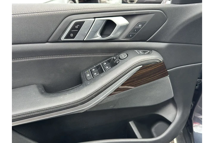 $33490 : BMW X5 2021 AWD xDrive40i 4d image 8