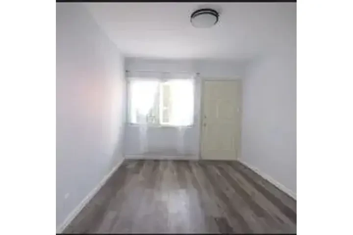 $1150 : SE RENTA APTO. ESTUDIO image 3