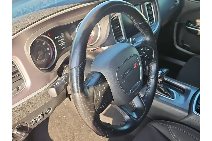 $23500 : Dodge Charger 2022 AWD SXT 4 image 2