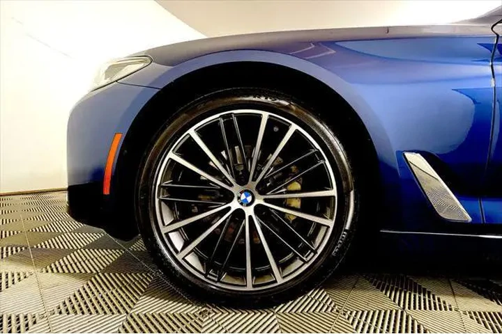 $39943 : BMW 5 Series 2023 AWD 530i x image 8