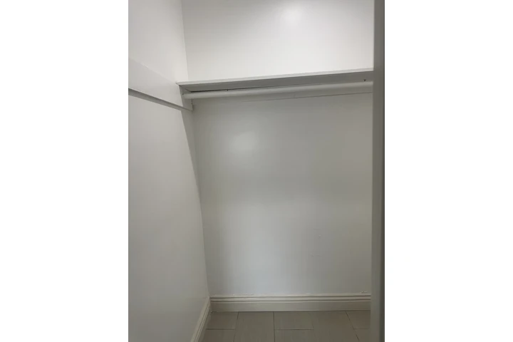 $2000 : Casita de atras en renta image 1