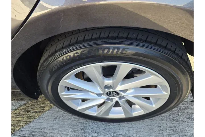 $21491 : Toyota Camry 2022 LE 4dr Sed image 8