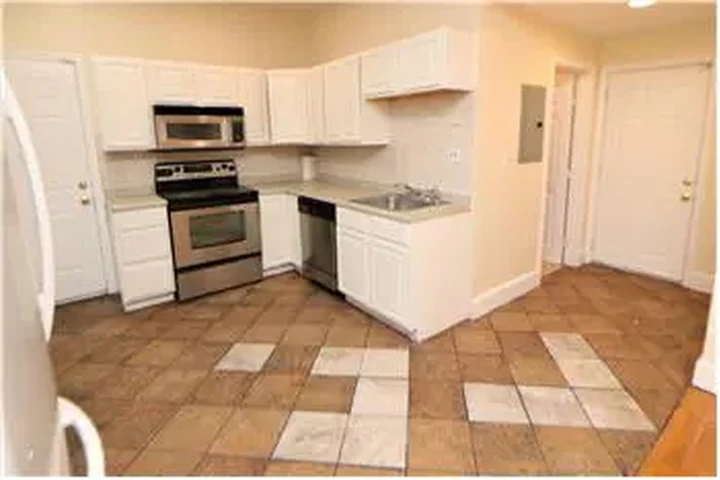 $3100 : Rental property with 2 bedro image 2