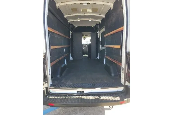 $30865 : Ford Transit 2022 250 3dr LW image 6