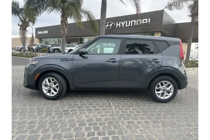 $13995 : Kia Soul 2022 S 4dr Crossove image 6