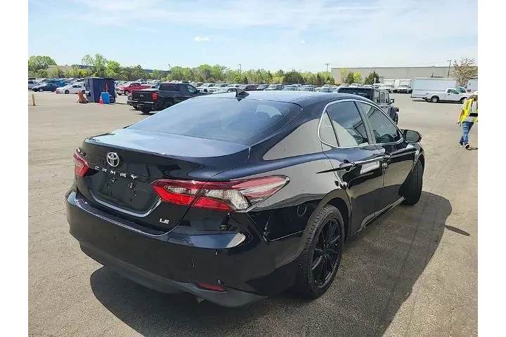 $25100 : Toyota Camry 2023 LE 4dr Sed image 2