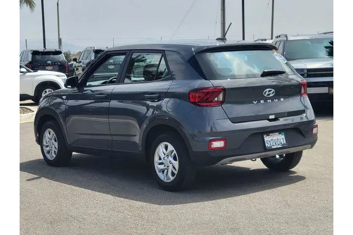 $19900 : Hyundai VENUE 2026 SE 4dr Cr image 6