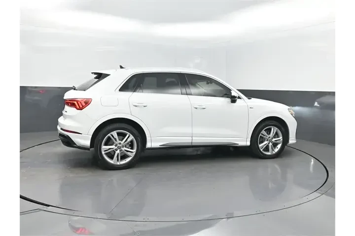 $21069 : Audi Q3 2019 AWD quattro S l image 2