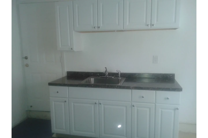 $1300 : MIAMI CUTLER BAY RENT STUDIO image 7
