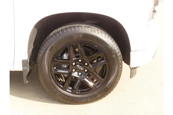 $31999 : Chevrolet Silverado 1500 202 image 9