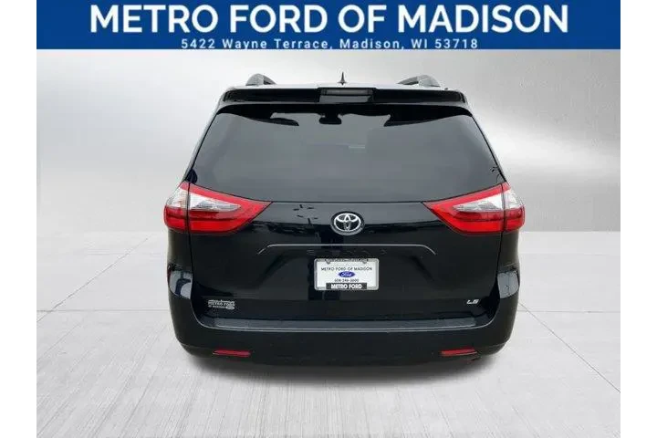 $24995 : Toyota Sienna 2020 LE 7-Pass image 7