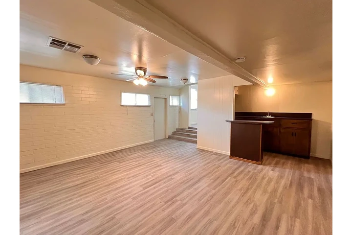 $1400 : Delightful three bedroom house image 4