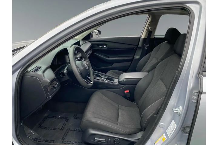 $29062 : Honda Accord 2023 image 9