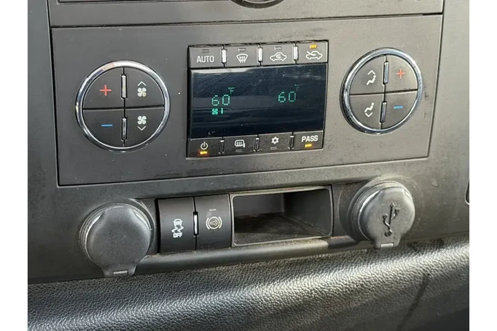 $29900 : GMC Sierra 2500HD 2014 4x4 S image 6