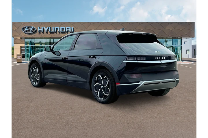 $27990 : Hyundai IONIQ 5 2024 AWD SEL image 5
