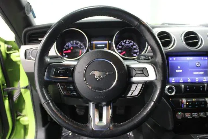 $21988 : Ford Mustang 2020 EcoBoost 2 image 9