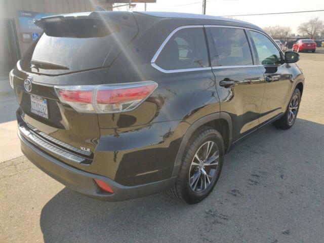 $20999 : 2016 Highlander XLE image 6