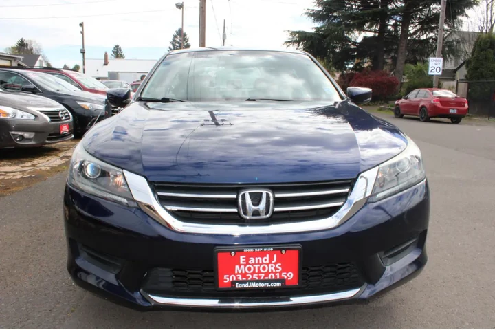 $14995 : 2015 Accord Sedan 4dr I4 CVT image 2