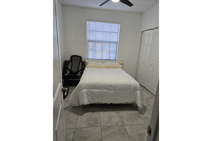 $800 : Habitacion con baño privado image 4