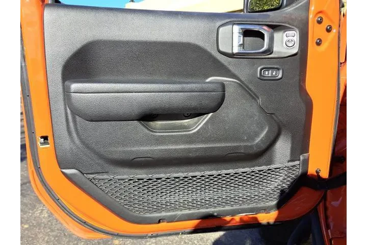 $37045 : Jeep Wrangler 2023 4x4 Sport image 10