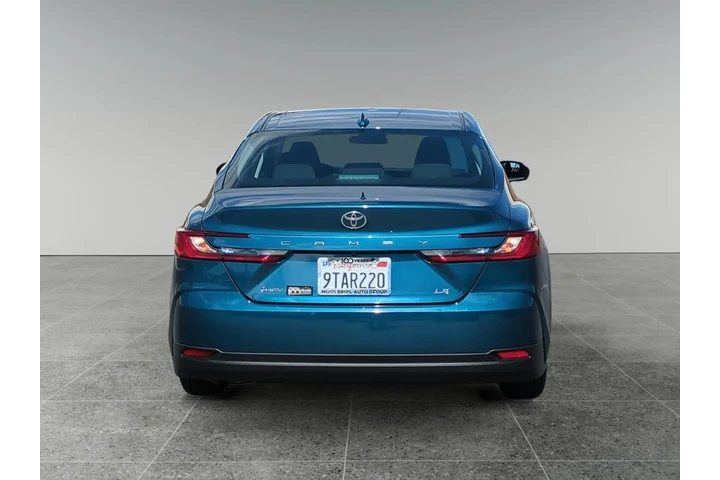 $29400 : Toyota Camry 2025 SE 4dr Sed image 4