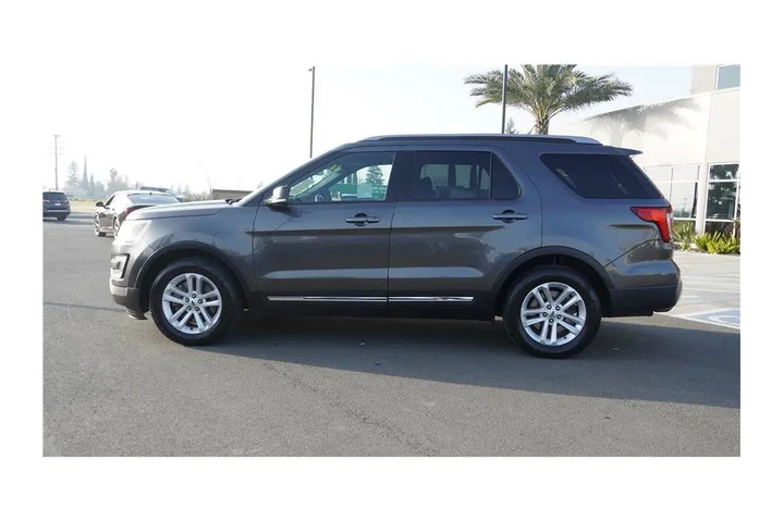 $19984 : 2017 Explorer XLT image 9