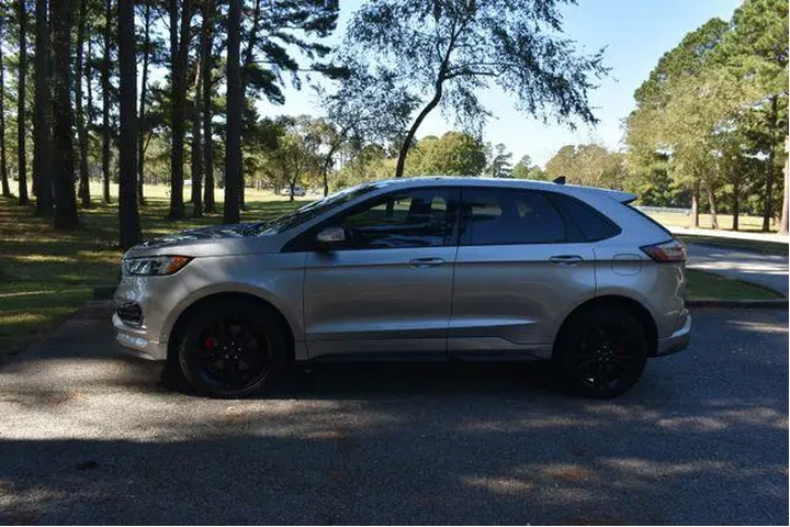 $22568 : Ford Edge 2022 AWD ST 4dr Cr image 6