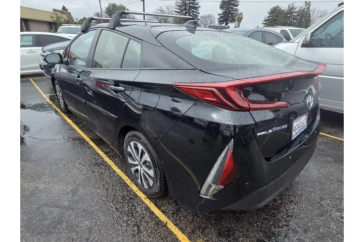 $27500 : Toyota Prius Prime 2022 LE 4 image 8