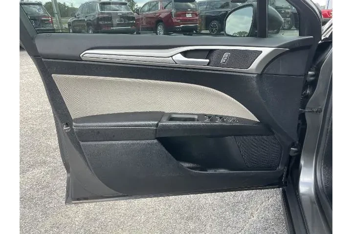 $10983 : Ford Fusion 2020 S 4dr Sedan image 10