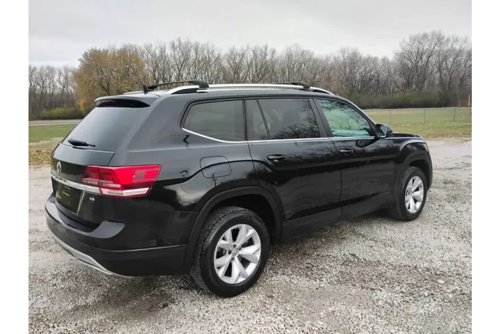 $12497 : 2018 Atlas V6 SE image 7