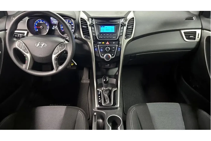 $14998 : Hyundai ELANTRA GT 2017 4dr image 9