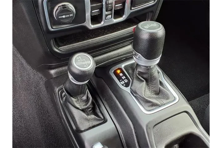 $21999 : Jeep Wrangler Unlimited 2020 image 9