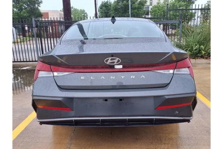 $22722 : Hyundai ELANTRA 2025 SEL Con image 3