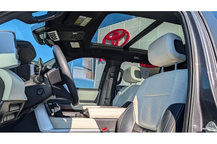 $68990 : 2024 Sequoia Capstone image 5