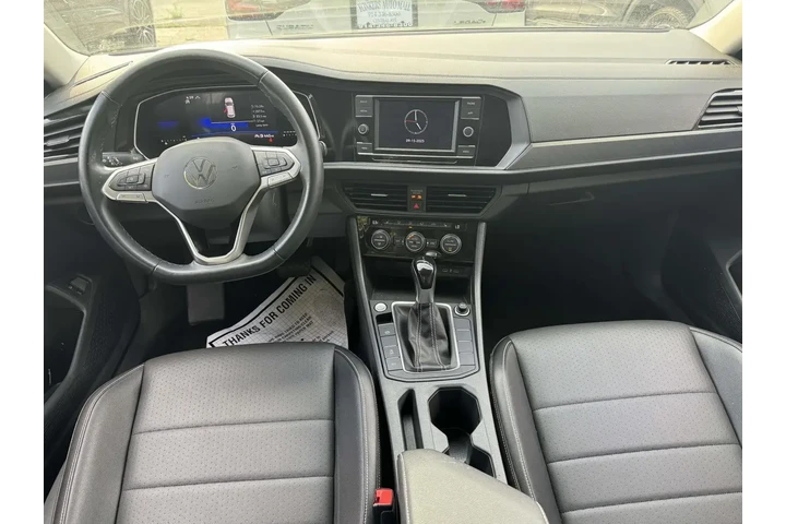 $16585 : Volkswagen Jetta 2024 SE 4dr image 9