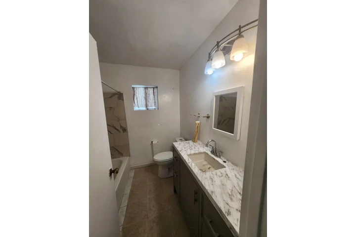 $995 : Dept1 Rec, con estacionamiento image 5