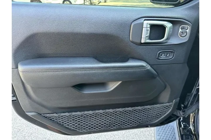 $23999 : Jeep Wrangler Unlimited 2018 image 8