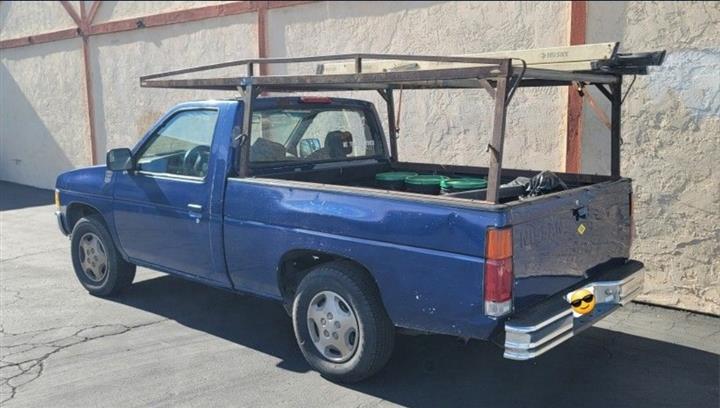 $4000 : 1996 Nissan Pickup Truck image 4