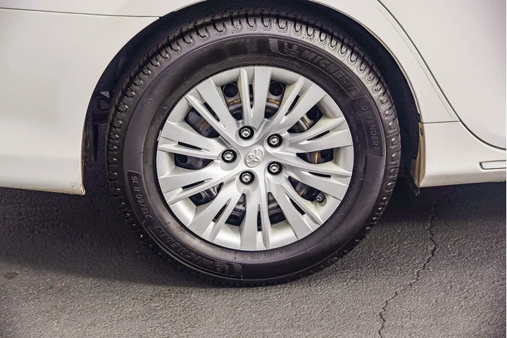 $9495 : Toyota Camry 2013 LE 4dr Sed image 9