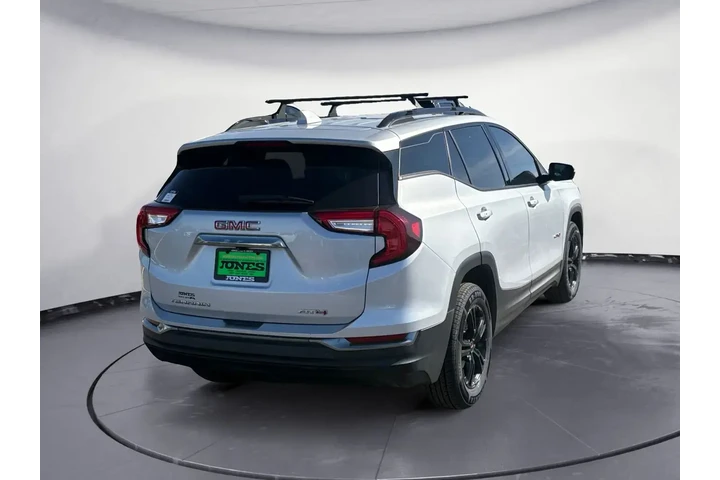 $22498 : GMC Terrain 2022 AWD AT4 4dr image 3