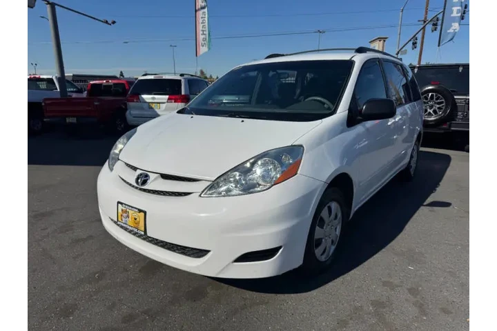 $3998 : 2006 Sienna CE 7 Passenger image 5