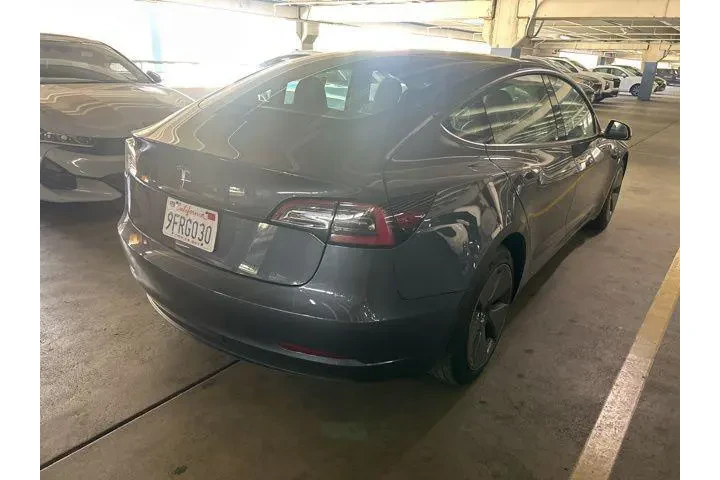 $25998 : Tesla Model 3 2023 4dr Sedan image 2