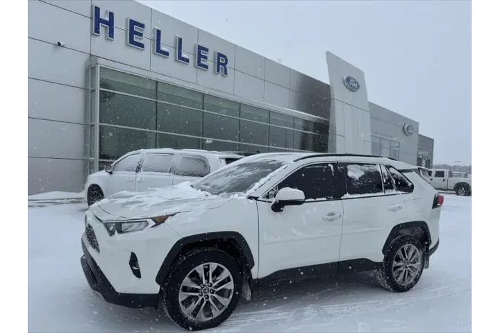 $23962 : Toyota RAV4 2019 AWD Limited image 3