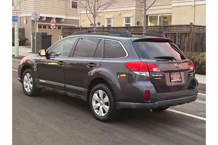 $9988 : 2010 Outback Ltd image 8