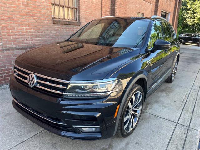 $20000 : 2020 Tiguan SEL Premium R-Lin image 2