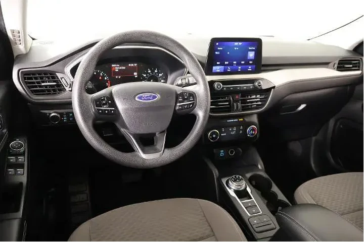 $16910 : Ford Escape 2021 SE 4dr SUV image 2