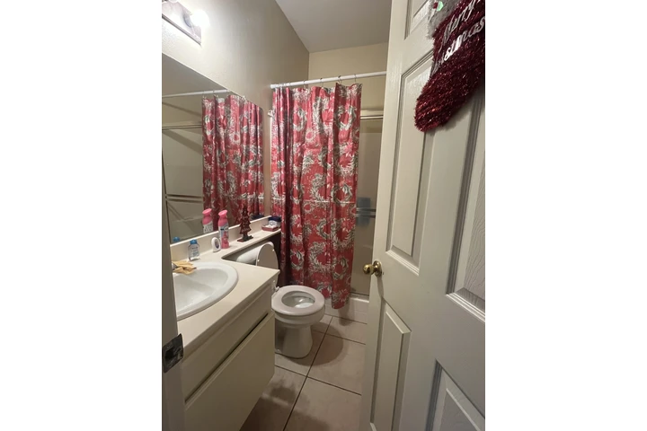 $3800 : Casa en renta en Palmdale image 6