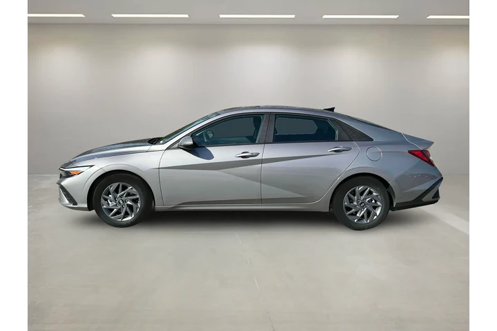 $18989 : Hyundai ELANTRA 2024 SEL 4dr image 3