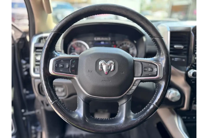 2019 RAM 1500 Laramie image 10